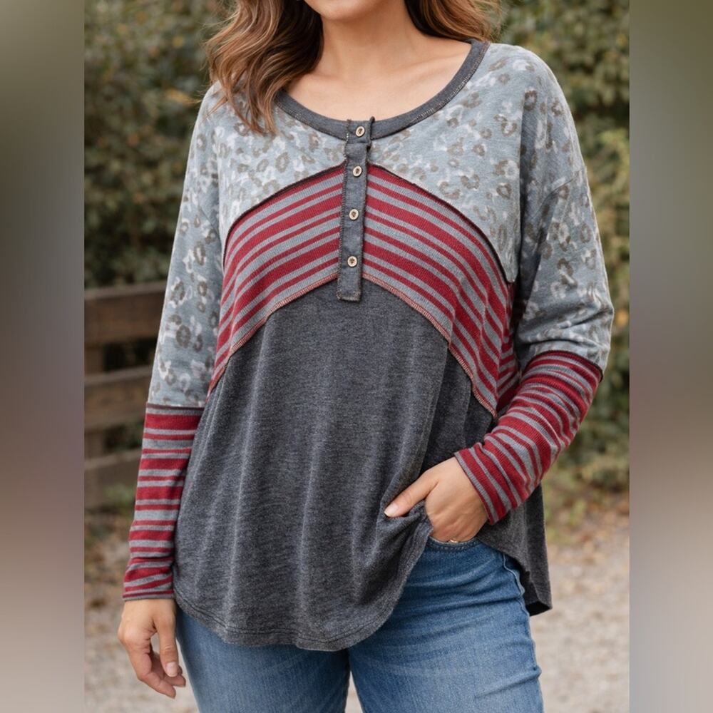 Sugarfox Mixed Print Henley Top Leopard Stripe Gray Red Size Large Boutique